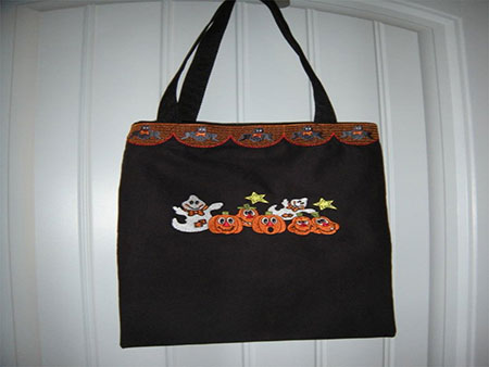 easy diy halloween trick or treat bag embroidered